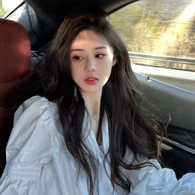 DC超级英雄美少女：星际游戏